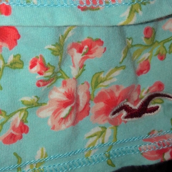 HOLLISTER | XS | Floral Mini Skirt | - Picture 7 of 7